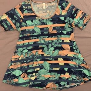 EUC LuLaRoe Perfect T - Medium